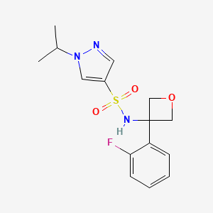 molecular formula C15H18FN3O3S B7301268 N-[3-(2-fluorophenyl)oxetan-3-yl]-1-propan-2-ylpyrazole-4-sulfonamide 