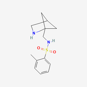 molecular formula C13H18N2O2S B7361752 N-(2-azabicyclo[2.1.1]hexan-1-ylmethyl)-2-methylbenzenesulfonamide 