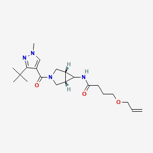 molecular formula C21H32N4O3 B7383469 N-[(1R,5S)-3-(3-tert-butyl-1-methylpyrazole-4-carbonyl)-3-azabicyclo[3.1.0]hexan-6-yl]-4-prop-2-enoxybutanamide 