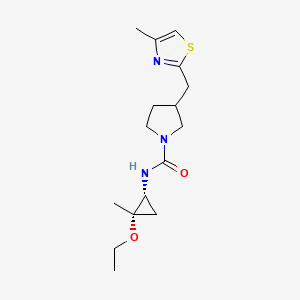 molecular formula C16H25N3O2S B7385449 N-[(1R,2S)-2-ethoxy-2-methylcyclopropyl]-3-[(4-methyl-1,3-thiazol-2-yl)methyl]pyrrolidine-1-carboxamide 