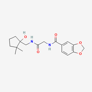 molecular formula C18H24N2O5 B7402509 N-[2-[(1-hydroxy-2,2-dimethylcyclopentyl)methylamino]-2-oxoethyl]-1,3-benzodioxole-5-carboxamide 