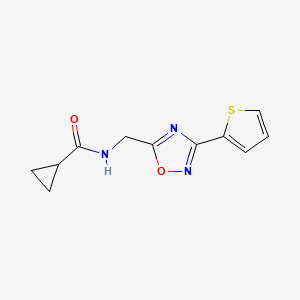 molecular formula C11H11N3O2S B7607366 N-[(3-thiophen-2-yl-1,2,4-oxadiazol-5-yl)methyl]cyclopropanecarboxamide 