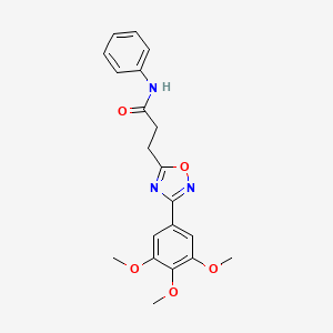 molecular formula C20H21N3O5 B7704712 N-phenyl-3-[3-(3,4,5-trimethoxyphenyl)-1,2,4-oxadiazol-5-yl]propanamide 