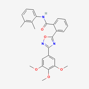 molecular formula C26H25N3O5 B7720514 N-(2,3-dimethylphenyl)-2-[3-(3,4,5-trimethoxyphenyl)-1,2,4-oxadiazol-5-yl]benzamide 