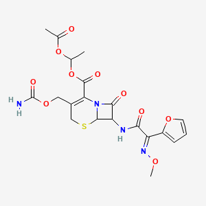 1-acetyloxyethyl (6R,7R)-3-(carbamoyloxymethyl)-7-[[2-(furan-2-yl)-2-methoxyiminoacetyl]amino]-8-oxo-5-thia-1-azabicyclo[4.2.0]oct-2-ene-2-carboxylate