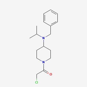 molecular formula C17H25ClN2O B7913969 1-[4-(Benzyl-isopropyl-amino)-piperidin-1-yl]-2-chloro-ethanone 
