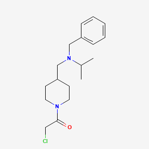 molecular formula C18H27ClN2O B7913985 1-{4-[(Benzyl-isopropyl-amino)-methyl]-piperidin-1-yl}-2-chloro-ethanone 