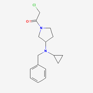 molecular formula C16H21ClN2O B7921179 1-[3-(Benzyl-cyclopropyl-amino)-pyrrolidin-1-yl]-2-chloro-ethanone 