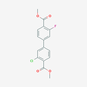 molecular formula C16H12ClFO4 B7959927 Methyl 2-chloro-4-[3-fluoro-4-(methoxycarbonyl)phenyl]benzoate 