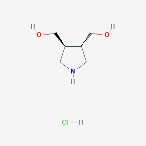 molecular formula C6H14ClNO2 B7971299 trans-3,4-Pyrrolidinediyldimethanol hydrochloride 