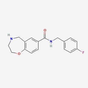 molecular formula C17H17FN2O2 B7983404 N-[(4-fluorophenyl)methyl]-2,3,4,5-tetrahydro-1,4-benzoxazepine-7-carboxamide 