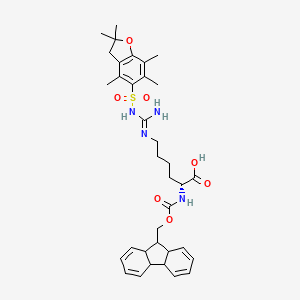 (2R)-6-[[Amino-[(2,2,4,6,7-pentamethyl-3H-1-benzofuran-5-yl)sulfonylamino]methylidene]amino]-2-(4b,8a,9,9a-tetrahydro-4aH-fluoren-9-ylmethoxycarbonylamino)hexanoic acid