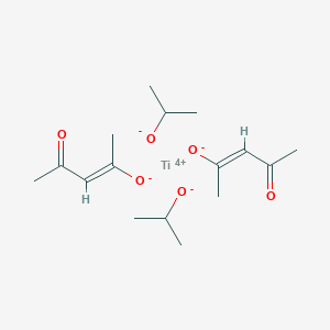 molecular formula C16H28O6Ti B8038415 Bis(2,4-pentanedionato)bis(2-propanolato)titanium(IV) 