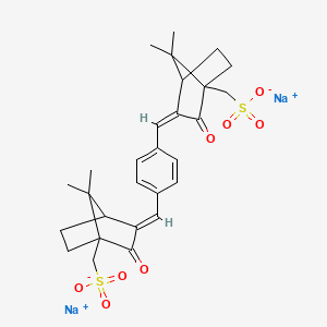 molecular formula C28H32Na2O8S2 B8055891 Sodium ((1,4-phenylenebis(methanylylidene))bis(7,7-dimethyl-2-oxobicyclo[2.2.1]heptan-1-yl-3-ylidene))dimethanesulfonate 