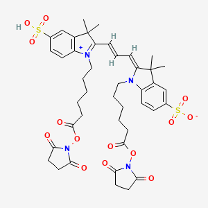 molecular formula C43H50N4O14S2 B8069403 (2Z)-1-[6-(2,5-dioxopyrrolidin-1-yl)oxy-6-oxohexyl]-2-[(E)-3-[1-[6-(2,5-dioxopyrrolidin-1-yl)oxy-6-oxohexyl]-3,3-dimethyl-5-sulfoindol-1-ium-2-yl]prop-2-enylidene]-3,3-dimethylindole-5-sulfonate 