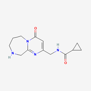 molecular formula C13H18N4O2 B8111411 N-[(4-oxo-7,8,9,10-tetrahydro-6H-pyrimido[1,2-a][1,4]diazepin-2-yl)methyl]cyclopropanecarboxamide 