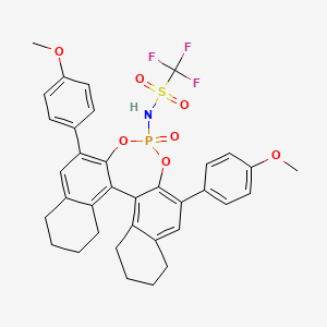 molecular formula C35H33F3NO7PS B8137104 N-[10,16-bis(4-methoxyphenyl)-13-oxo-12,14-dioxa-13λ5-phosphapentacyclo[13.8.0.02,11.03,8.018,23]tricosa-1(23),2,8,10,15,17-hexaen-13-yl]-1,1,1-trifluoromethanesulfonamide 