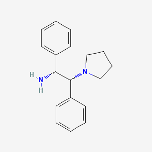 molecular formula C18H22N2 B8139586 (1R,2R)-1,2-Diphenyl-2-(pyrrolidin-1-yl)ethan-1-amine 