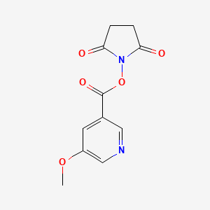 molecular formula C11H10N2O5 B8151290 (2,5-dioxopyrrolidin-1-yl) 5-methoxypyridine-3-carboxylate 