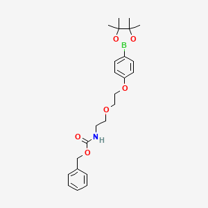 molecular formula C24H32BNO6 B8163264 Benzyl (2-(2-(4-(4,4,5,5-tetramethyl-1,3,2-dioxaborolan-2-yl)phenoxy)ethoxy)ethyl)carbamate 