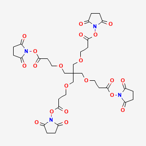 molecular formula C33H40N4O20 B8180029 Bis(2,5-dioxopyrrolidin-1-yl) 3,3'-((2,2-bis((3-((2,5-dioxopyrrolidin-1-yl)oxy)-3-oxopropoxy)methyl)propane-1,3-diyl)bis(oxy))dipropionate 