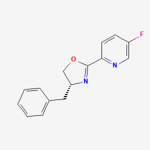 molecular formula C15H13FN2O B8196386 (R)-4-Benzyl-2-(5-fluoropyridin-2-yl)-4,5-dihydrooxazole 