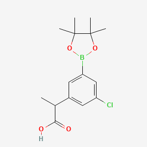 molecular formula C15H20BClO4 B8203200 2-[3-Chloro-5-(tetramethyl-1,3,2-dioxaborolan-2-yl)phenyl]propanoic acid 