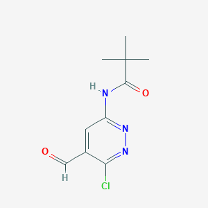 molecular formula C10H12ClN3O2 B8245539 N-(6-Chloro-5-formylpyridazin-3-yl)pivalamide 