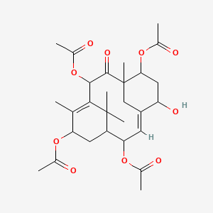molecular formula C28H38O10 B8261472 [(1E)-3,9,12-triacetyloxy-14-hydroxy-7,11,16,16-tetramethyl-10-oxo-6-tricyclo[9.3.1.14,8]hexadeca-1,7-dienyl] acetate 