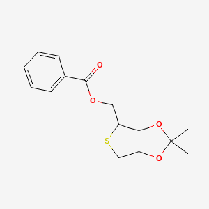 molecular formula C15H18O4S B8378872 (2,2-Dimethyl-3a,4,6,6a-tetrahydrothieno[3,4-d][1,3]dioxol-4-yl)methyl benzoate 