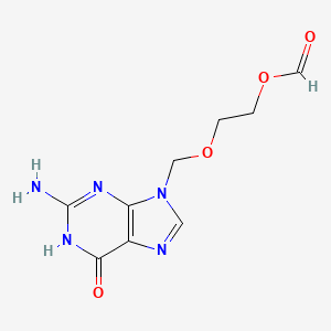 2-[(2-Amino-6-oxo-3,6-dihydro-9H-purin-9-yl)methoxy]ethyl formate