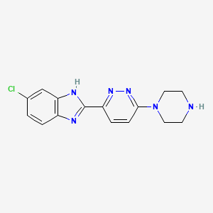 molecular formula C15H15ClN6 B8625119 6-Chloro-2-(6-piperazin-1-ylpyridazin-3-YL)-1H-benzoimidazole 