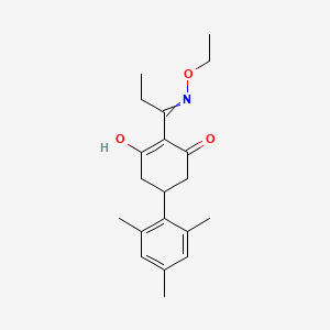 2-[1-(Ethoxyimino)propyl]-3-hydroxy-5-(2,4,6-trimethylphenyl)cyclohex-2-enone